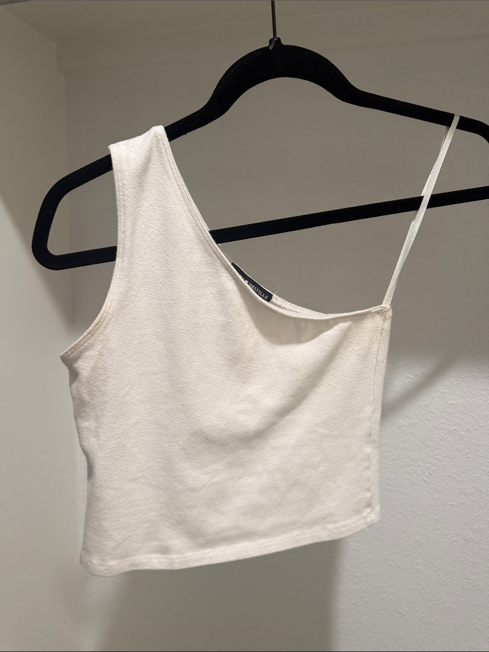 Brandy Melville Asymmetric Cream One-Shoulder Tank